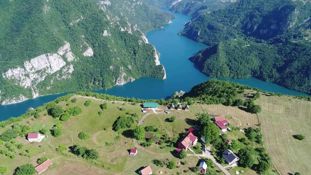 Rural Resort Tron Плужине Экстерьер фото